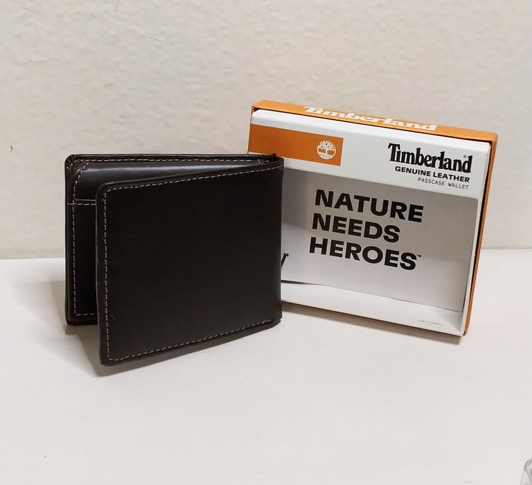 Timberland Men's Elantra Passcase Genuine Leather Wallet